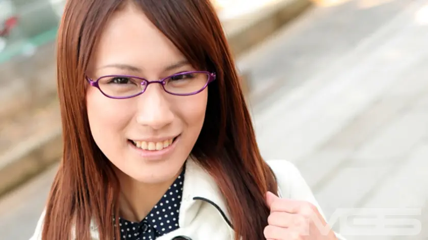 メガネナカノジョ 亜由花