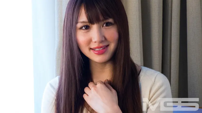 ショップ店員のゆきさんに素股！「入っちゃわないかな？なんかスゴイ当たります。当たってキモチイイ。これ中途半端でヤダ！」ってどうしましょうか？あれ？自分から入れちゃいましたね。