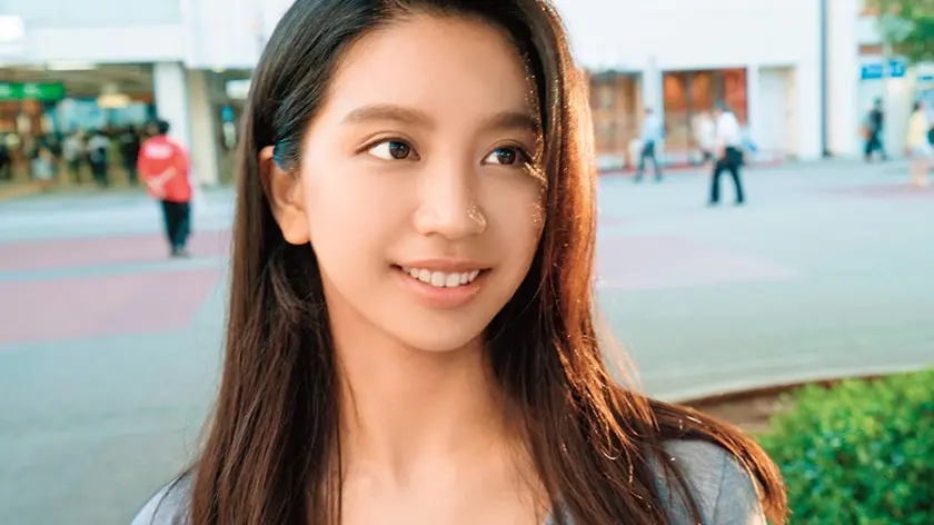 横浜の桜木町にお住いのさゆりさん(24歳)この動画を見て気に入ったからって桜木町に私を探しに来ないでください！