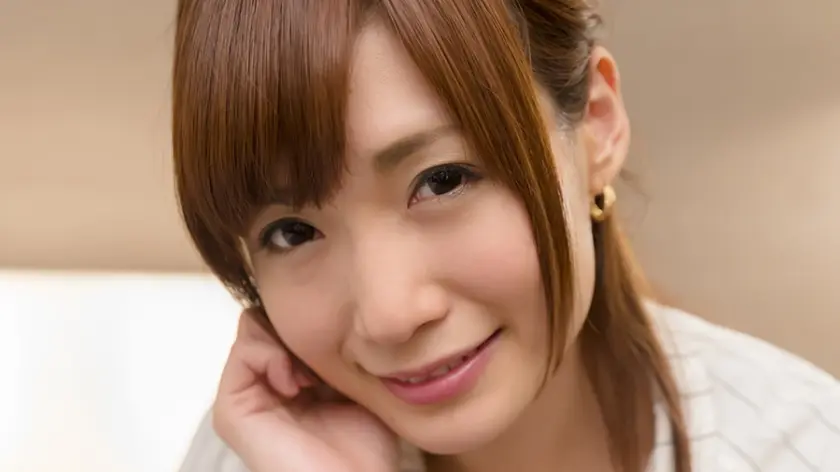 出産後の感度が上昇した人妻ママをナンパして寝取る！大石さん30歳 胸元が爽やかなシャツ、タイトスカートのむっちり太ももがエロい奥様。バックではケツを叩かれ喜びまくり！本性を出しちゃった！