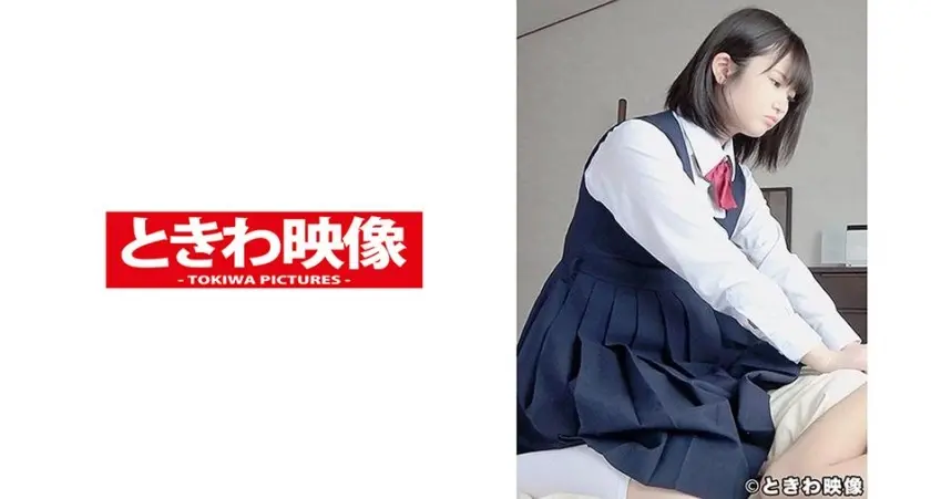 自撮りする娘にチンコを刺激されたら我慢できず手コキされ口内射精され巨乳オッパイ揉みしだきSEXへ！