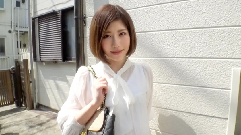 空港に勤める美人美容部員。普段人には言えないドMであることを暴露して攻めてもらいウットリ…… 応募素人、初AV撮影 75